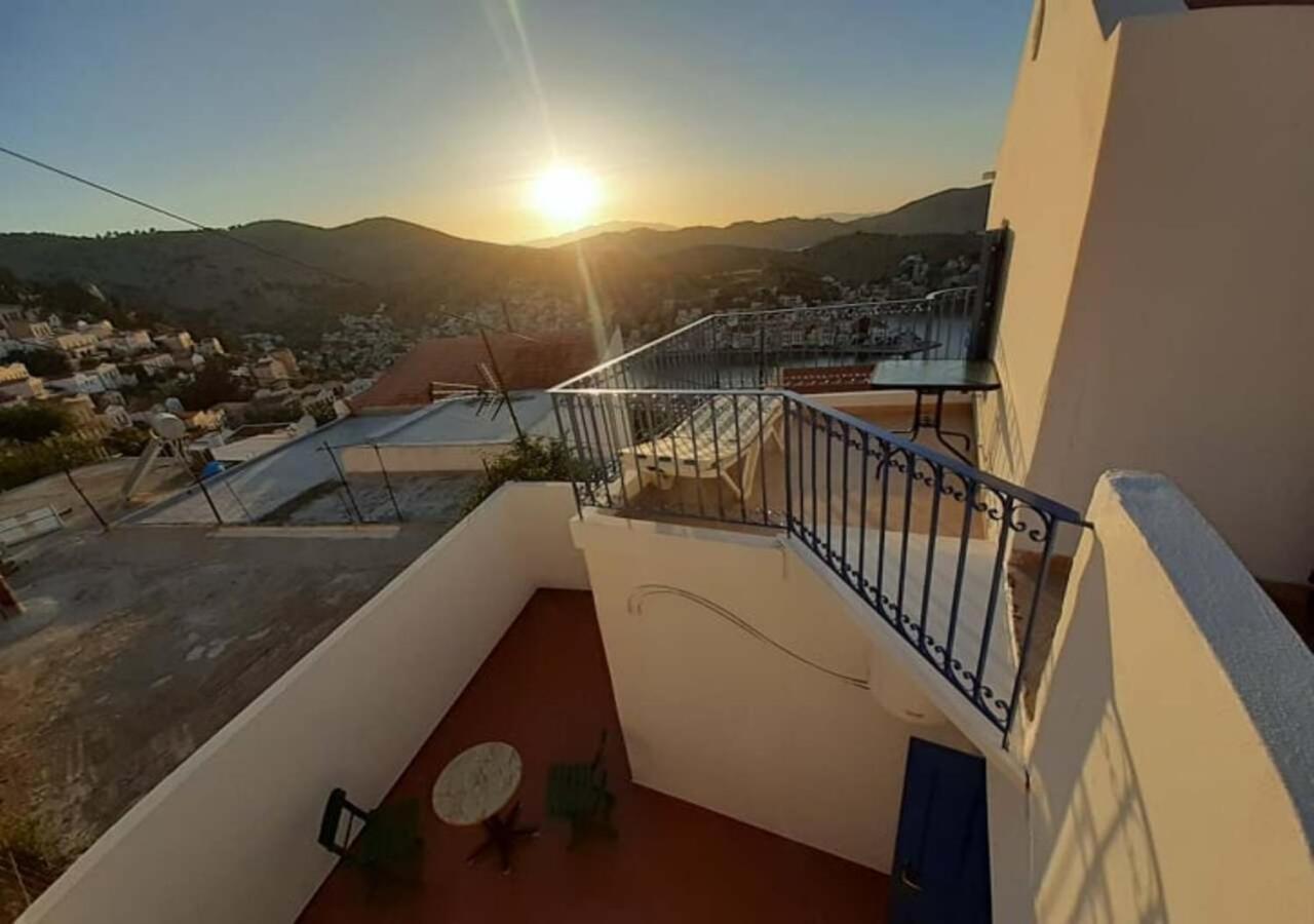 Symi Breeze Villa Екстериор снимка